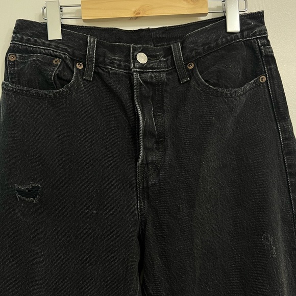 Women’s Levi’s Wedgie Black Distressed - Picture 3 of 10